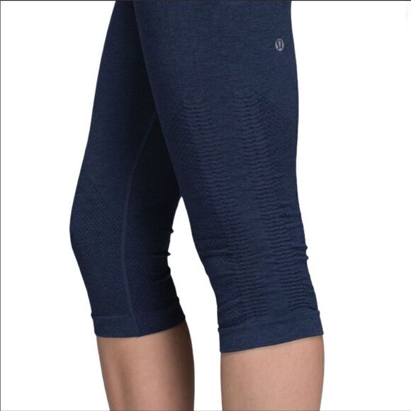 Lululemon In the Flow Crop II - Picture 3 of 12